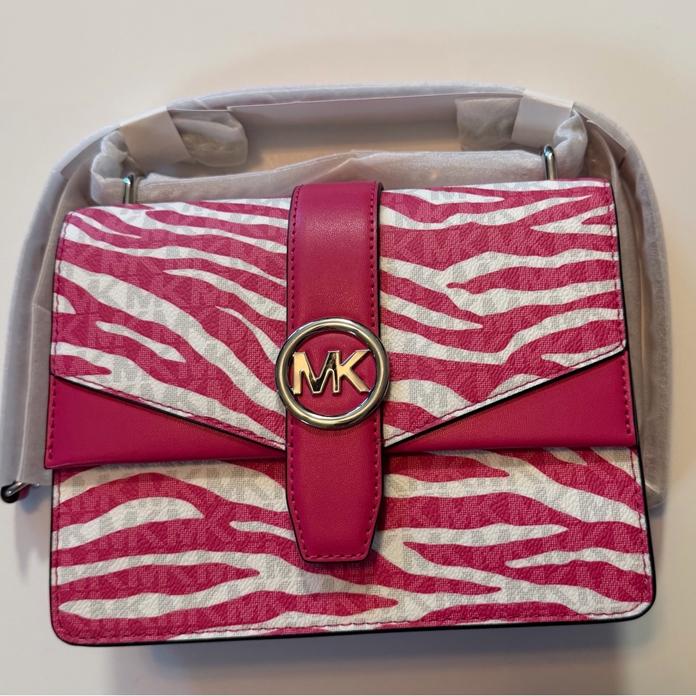 Dragonfruit
Michael Kors Greenwich Small Animal Print
Logo Crossbody - Picture 3 of 8